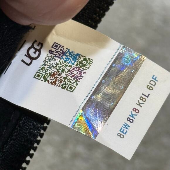 UGG NWOT Ashton Zip Waterproof Bootie Black Suede Chunky Heel Womens 10 Winter - Picture 11 of 15